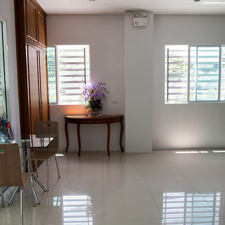 Tanatip Place Bangkok Bagian luar foto